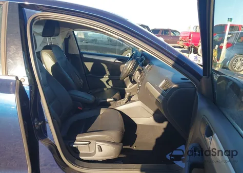 2014 Volkswagen Jetta 1.8T Se z USA, uszkodzony, nr VIN 3VWD07AJ2EM437145